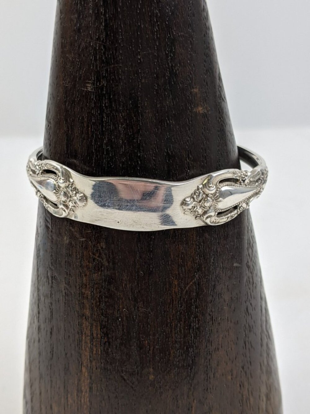 VINTAGE LUNT STERLING SILVER ELOQUENCE CUFF BRACELET 18g